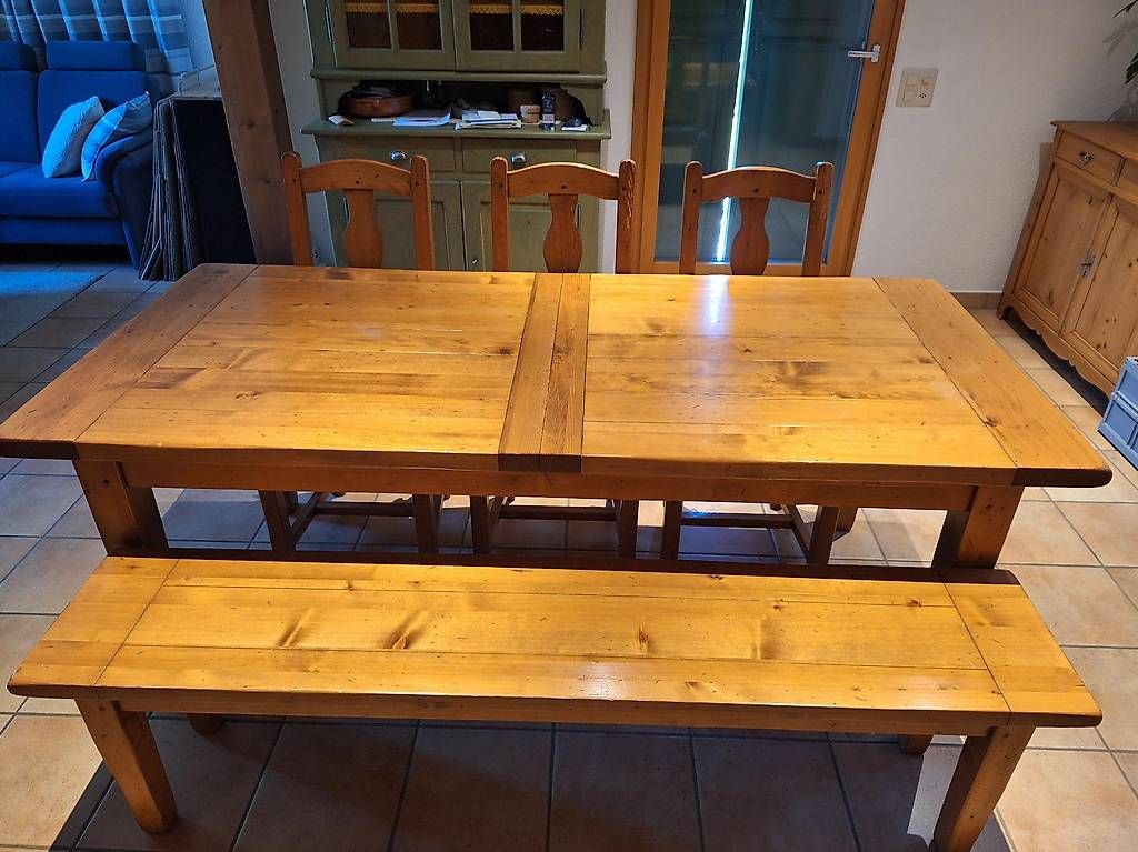 Tavoli: Table salle à manger avec rallonges + chaises + banc – Usato da Mézières VD venduto da Tintin07