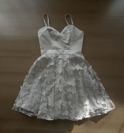 Cocktailkleid Chi Chi London, Grösse UK 6