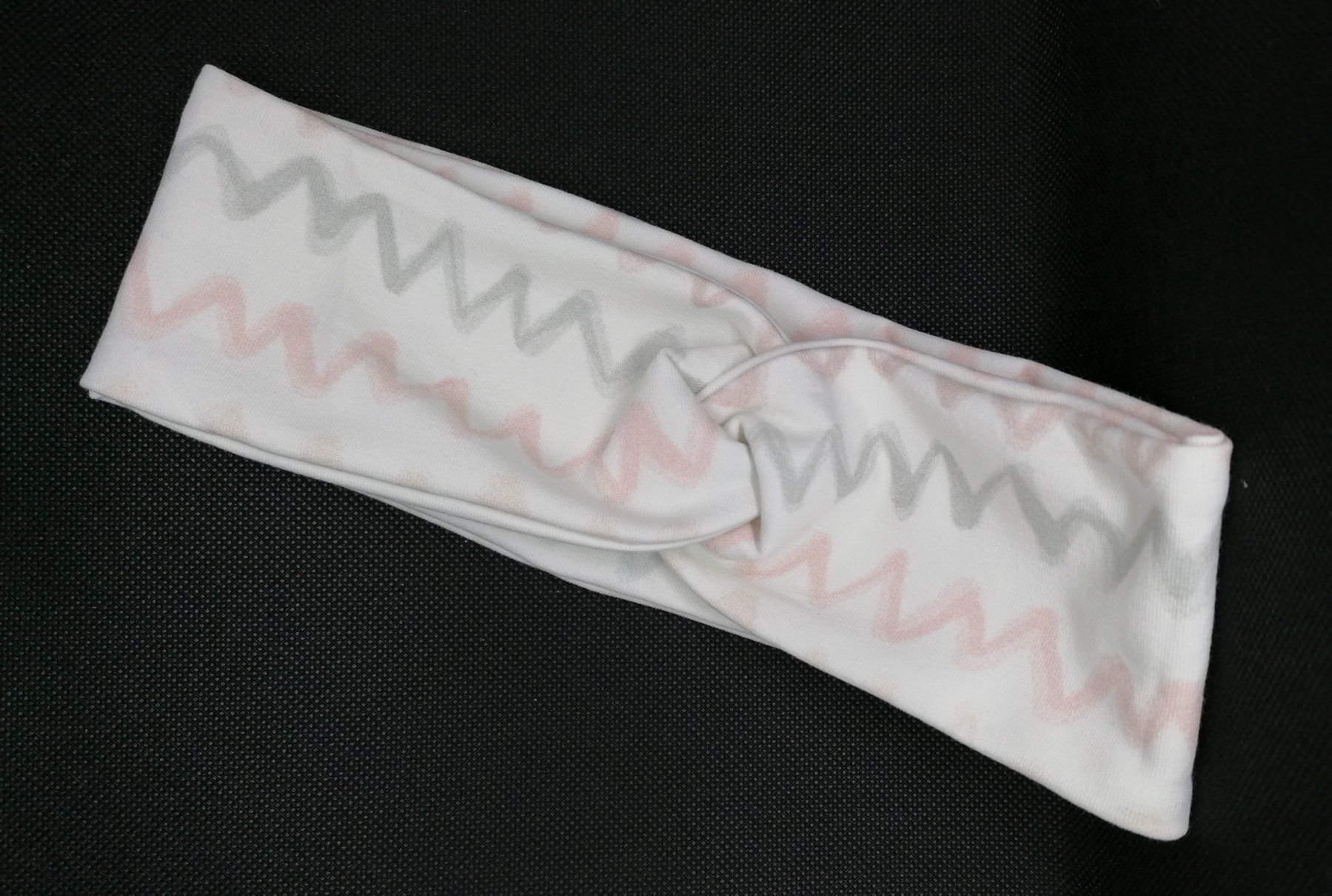 Altro abbigliamento per bambino: Kinder Stirnband, selfmade – Nuovo (secondo la descrizione) da Luzern venduto da reg_dq65