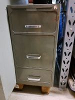 Vintage Schubladenstock Metall Massiv