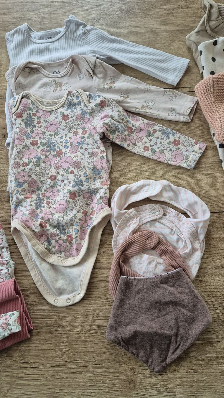 Lotti & Set di vestiti: Herziges Mädchenpaket Gr.80👚👧 – Usato da Reichenburg venduto da denise_13 2