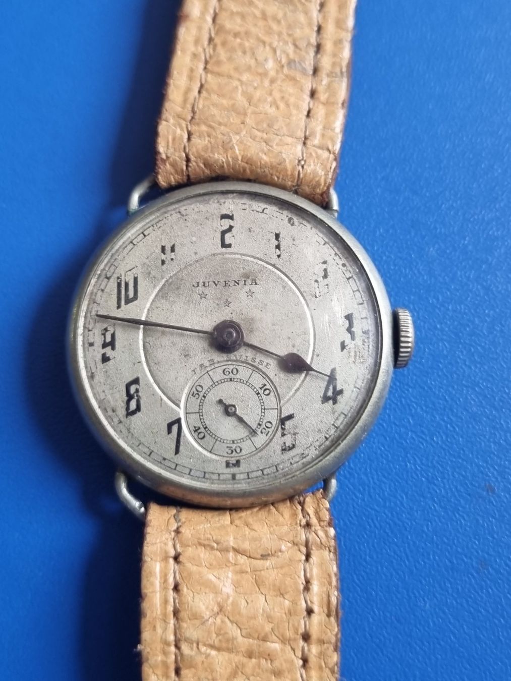 Juvenia Orologi: JUVENIA HANDAUFZUG – Usato da Schaffhausen venduto da Leveron13