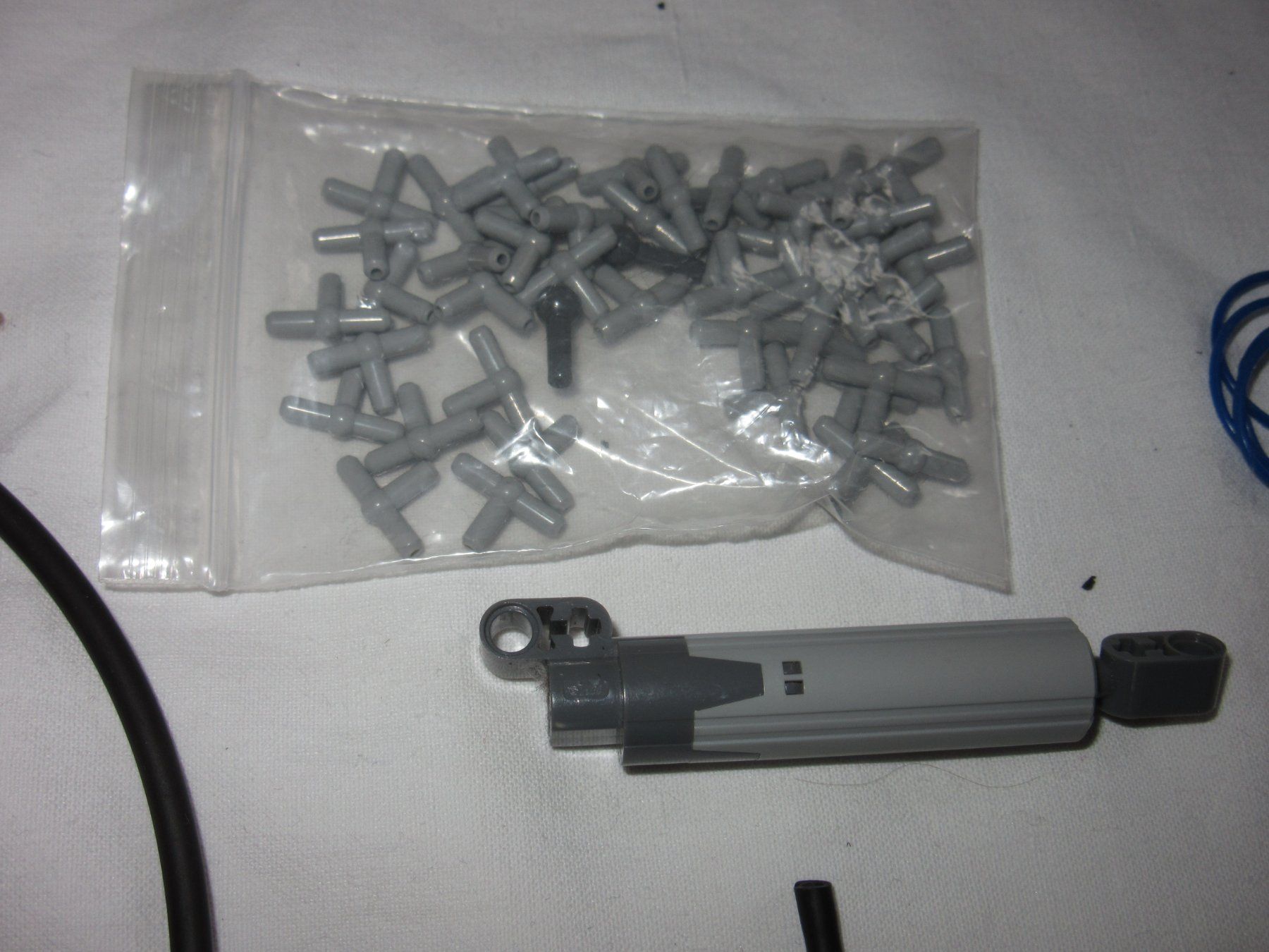 Lego Kit di costruzioni: Vintage LEGO Pneumati & Elektrik Sortiment - mit Transparent – Usato da Zürich venduto da Timtom3 2