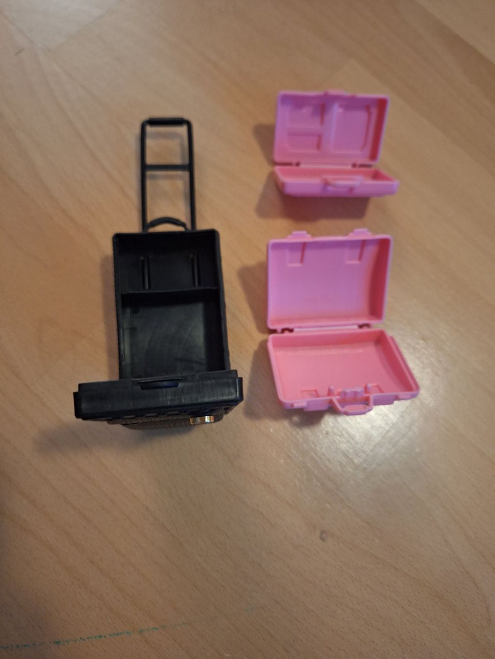 Bambole: Barbie Pilot Puppe mit Koffer-Set von 1999 – Usato da Thun venduto da cai_cai 1