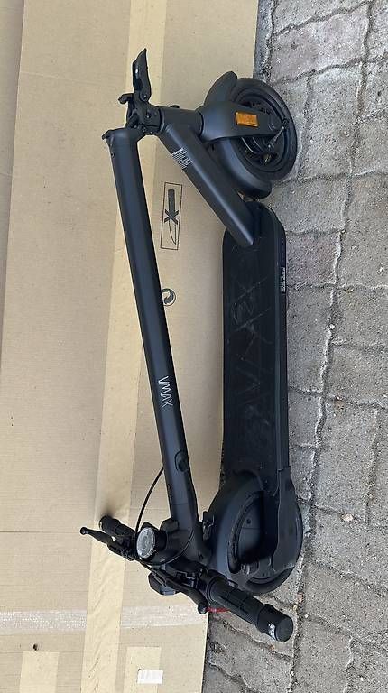Kickboard: Trottinette électrique Neuve – Usato da Moudon venduto da arg_ck5g 1