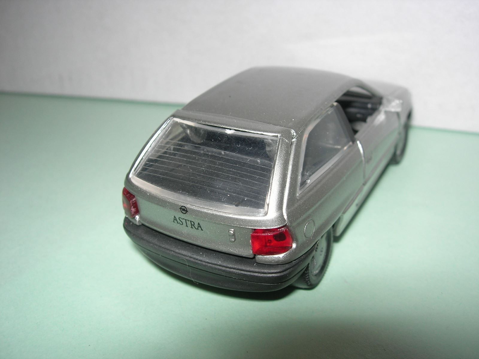 Opel Modellini d'auto: Opel Astra * Gama 1:43 – Nuovo e nell'imballaggio originale da Hornussen venduto da Amw 5