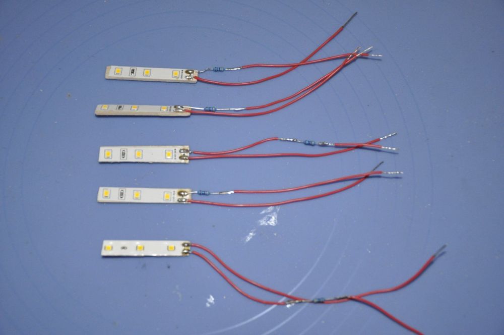 10x Beleuchtungssockel E5.5 Für Modellhäuser –  Produktbild-Vorschau 6
