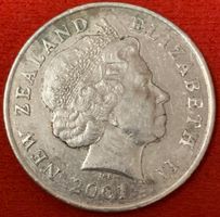 Elizabeth II, 50 Cents, 2001