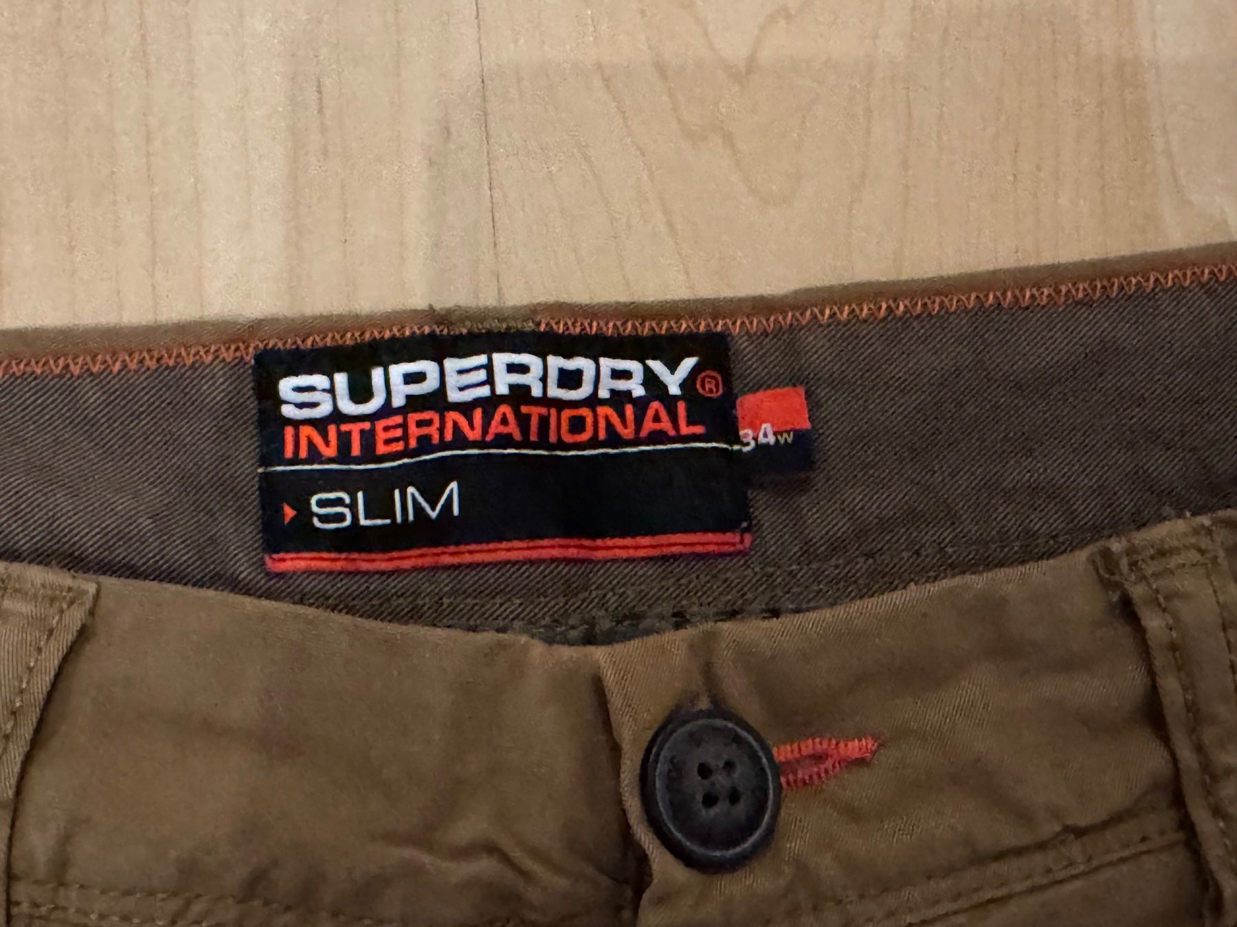 Superdry Hosen: Super Dry Shorts Grösse 34W – Gebraucht aus Rotkreuz von luxurybe 2