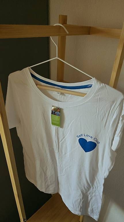 T-shirt: Maglietta mai usata – Usato da Sementina venduto da edo_c2fd