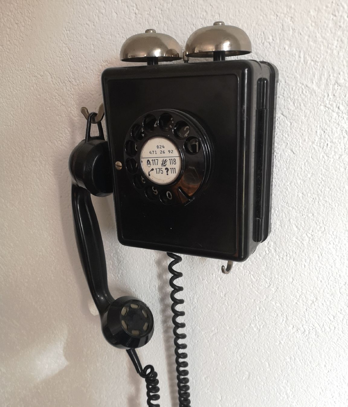 Telefone: Ancien téléphone mural – Gebraucht aus Arbaz von diabolo28