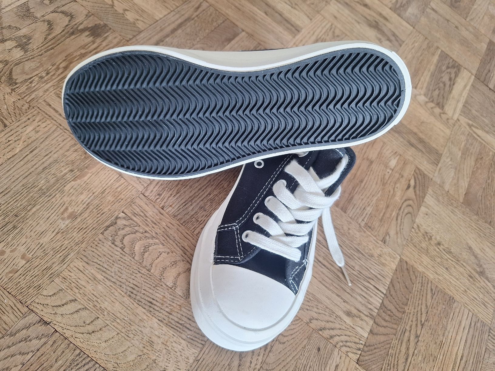 Converse Herrenschuhe: CONVERSE Turnschuhe schwarz – Neu und originalverpackt aus Grenchen von Belinda0607 2
