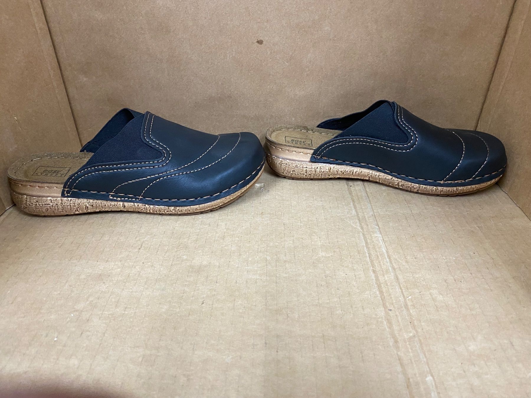 Herrenschuhe: Easy Street Pantoletten Grösse 37 – Neu (gemäss Beschreibung) aus Eschlikon TG von ArtRec 1