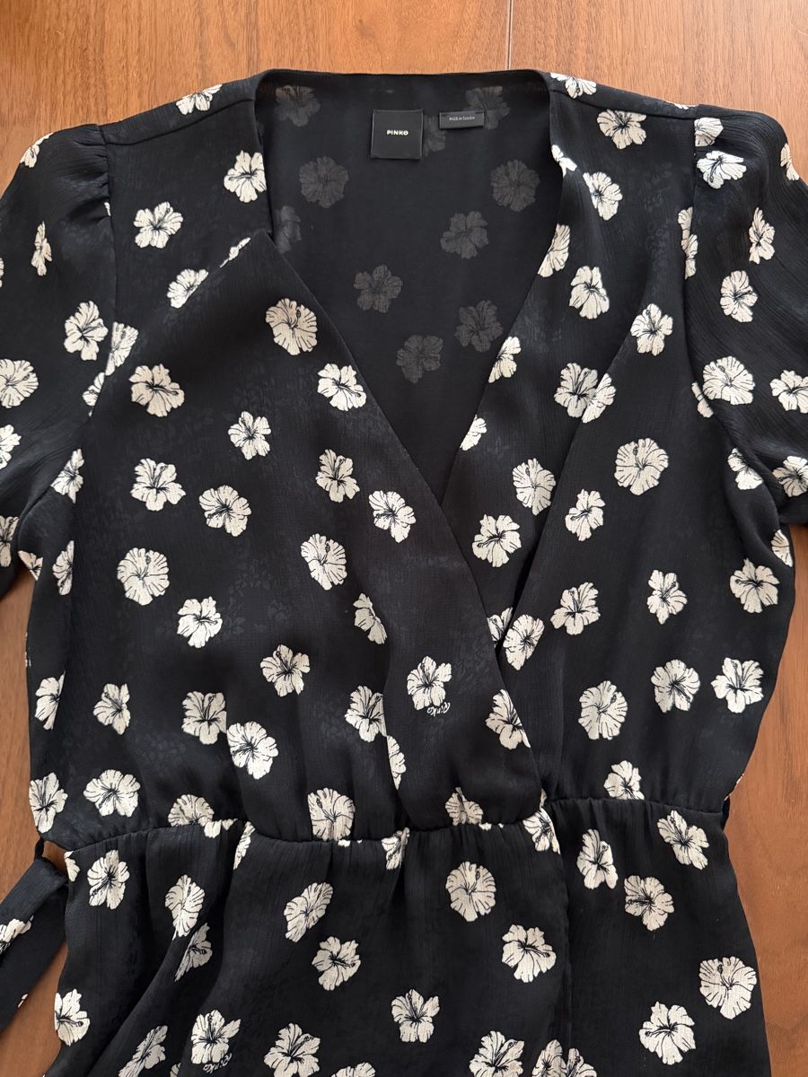 Pinko Vestiti: Kleid von Pinko - Grösse 38 – Nuovo (secondo la descrizione) da Bertschikon Gossau venduto da chanty_7 4