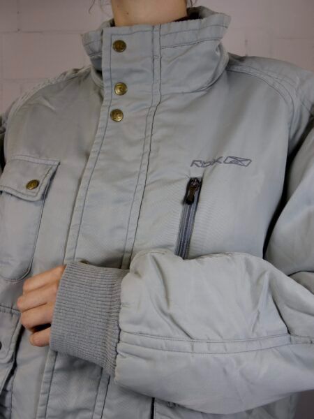 Reebok Giacche: Vintage Reebok Übergangsjacke | L-XL – Usato da Widnau venduto da flottifetze 4