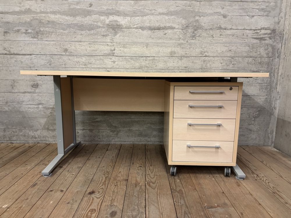 Scrivanie: Schreibtisch mit Rollcontainer, Ahorn Dekor – Usato da Rheinfelden venduto da Eclipse6 1