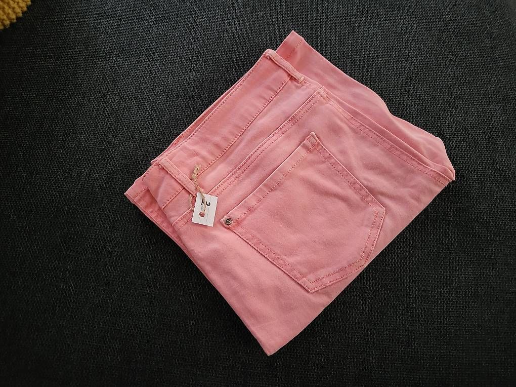 Pantaloni: Short femme – Usato da Ecuvillens venduto da loloall