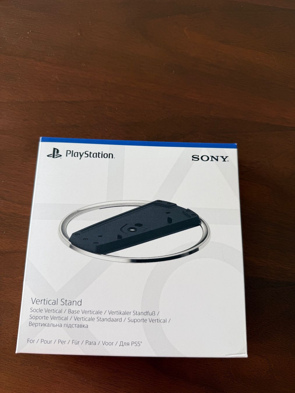 Sony Konsolen: Official PS5 vertical stand + DualSense charging station – Gebraucht aus Carouge GE von Stomp 2