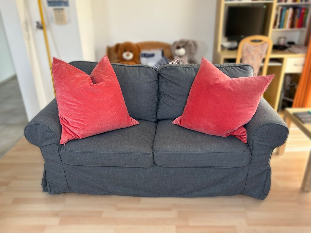 2er Sofa EKTORP von IKEA dunkelgrau gut erhalten mit Kissen Kaufen