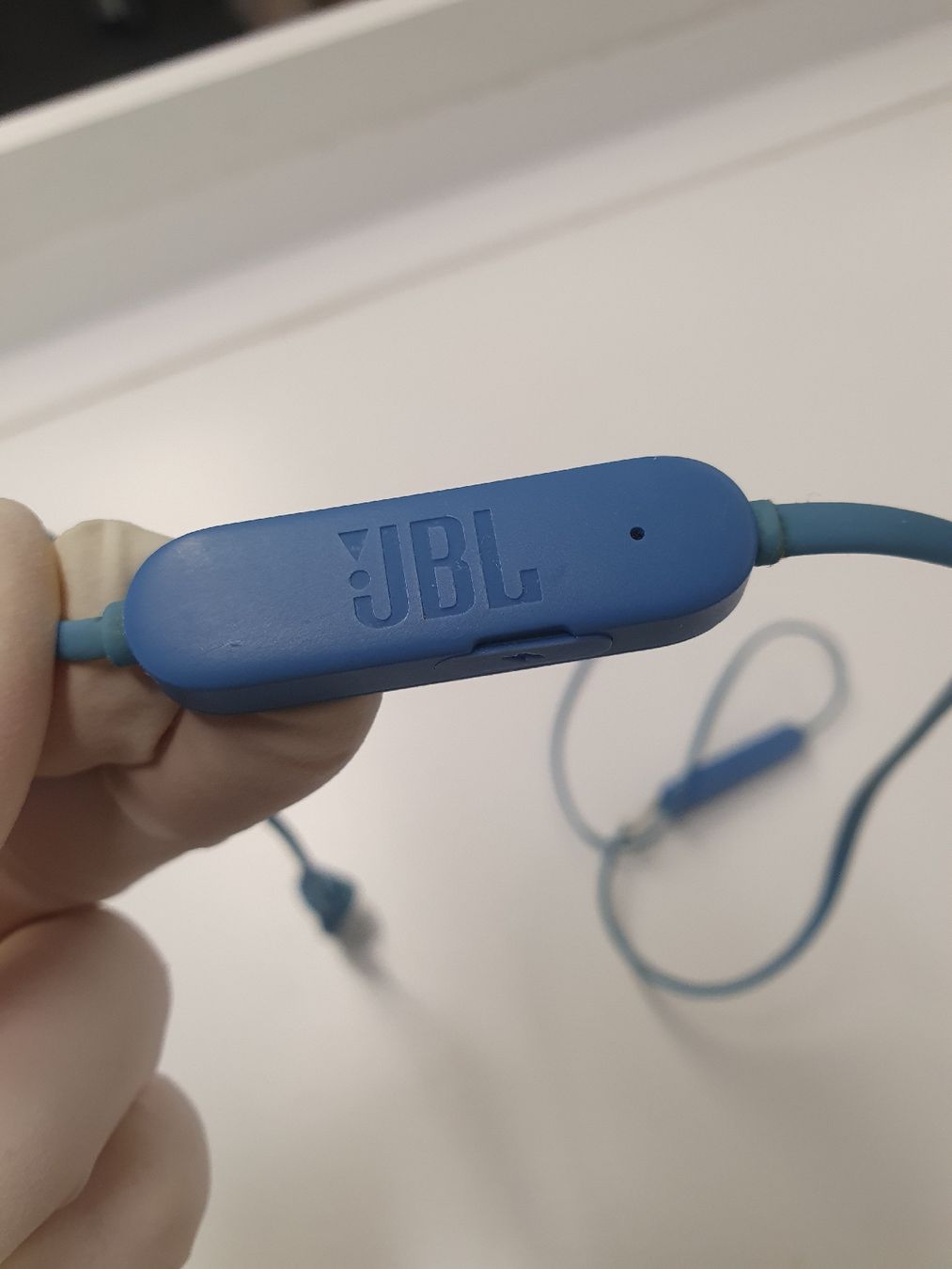 Cuffie: JBL Bluetooth Kopfhörer 215 BT – Usato da St.Gallen venduto da mai_gq8q 1