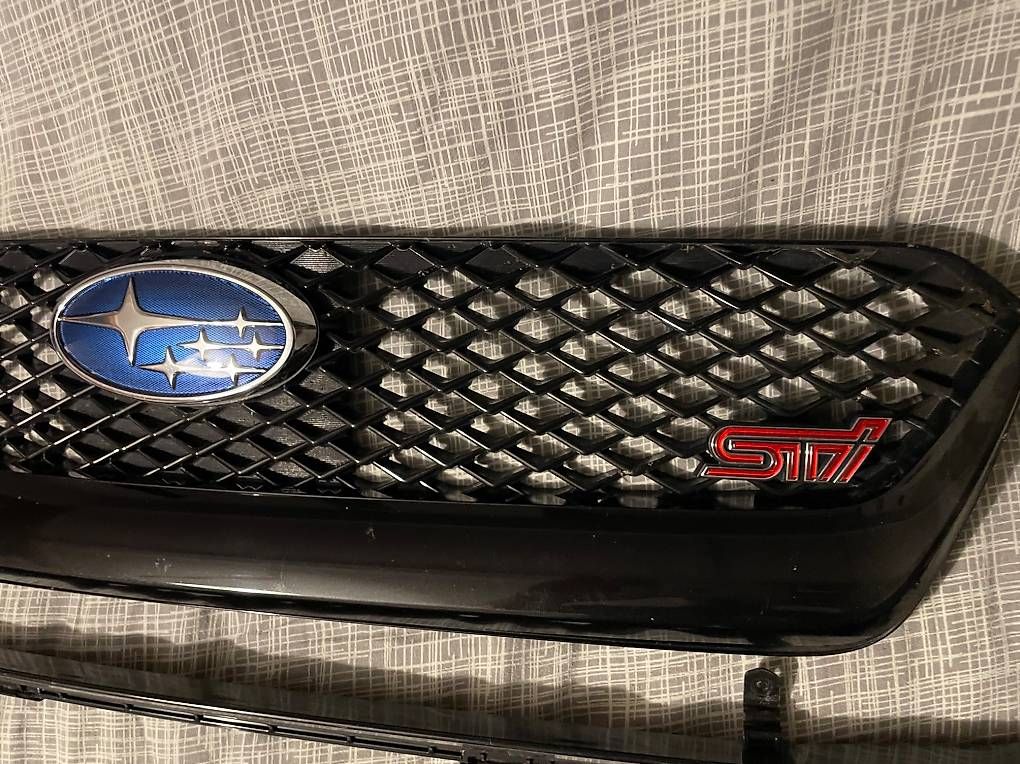 Tutti pezzi di ricambio auto: Kühlergrill Original Subaru Wrx Sti 2014 – Usato da Wil SG venduto da Royazn 1