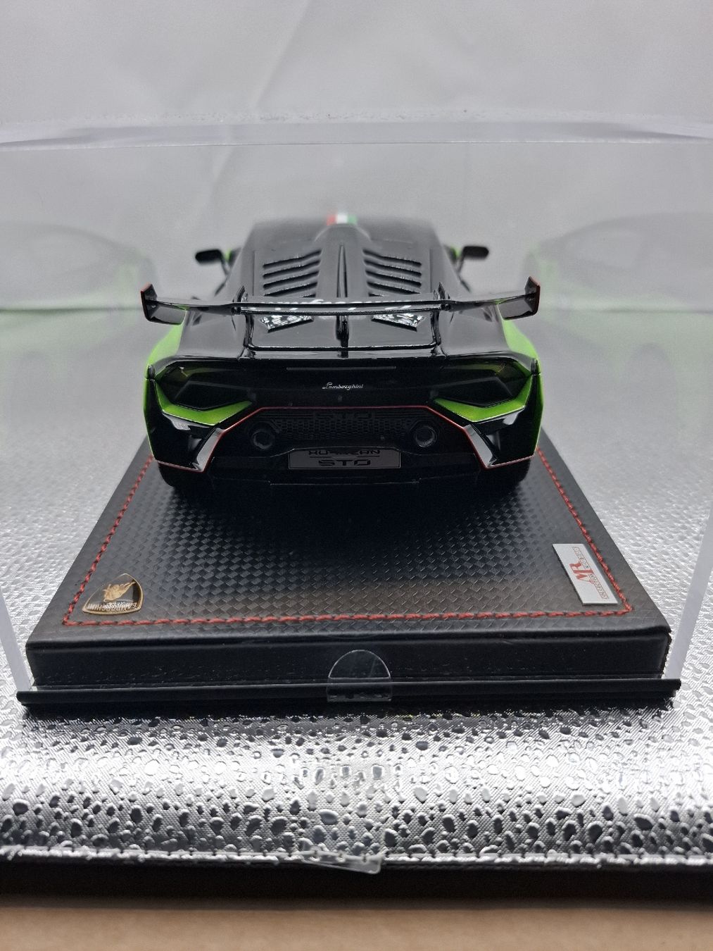 Lamborghini Modellini d'auto: MR Lamborghini Huracan STO 1:18 – Nuovo e nell'imballaggio originale da Gipf-Oberfrick venduto da Edii45 3