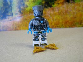 Lego Ninjago Minifigur Zane mit Shuriken