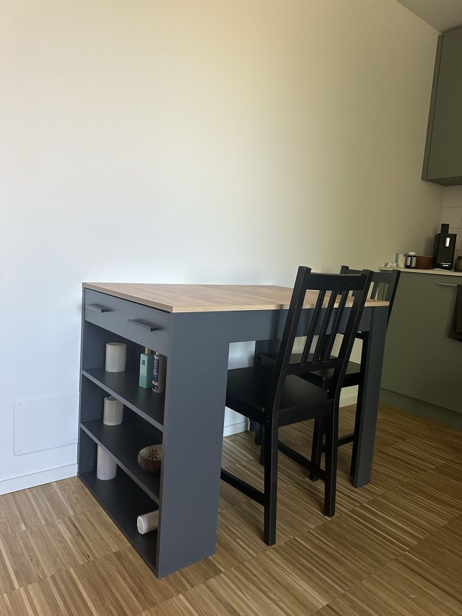 Set di tavolo e panche: Küchentisch mit 2 Stühlen und Regal – Nuovo (secondo la descrizione) da Muttenz venduto da iit_l62p