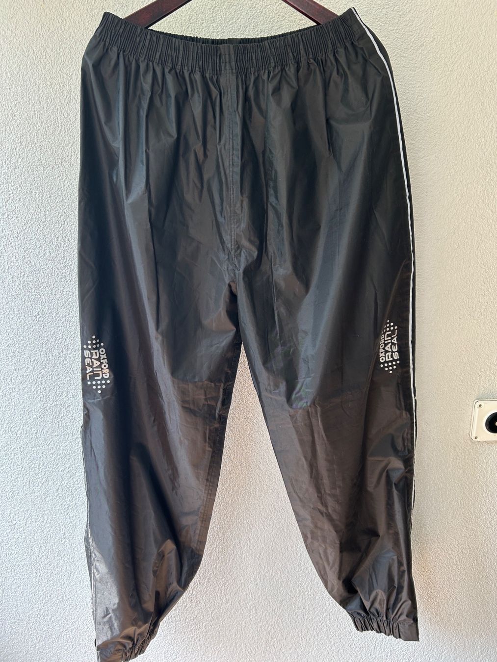 Pantalons: Motorrad Regenüberhose – D'occasion à Arlesheim par lpi_bq82 2