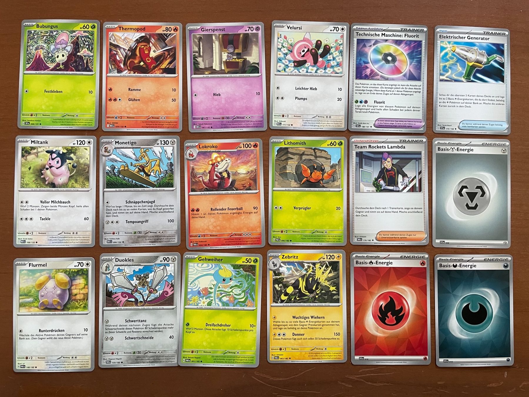 Pokémon Sammelbilder & Trading cards: Pokemon Karten Set (Versand gratis) – Neu (gemäss Beschreibung) aus Chur von Angerson