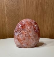 Sehr schöne Quarz rot Free Form aus Madagaskar