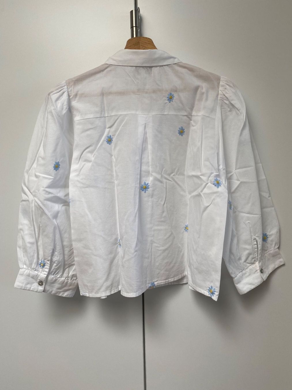 Only Blusen, T-Shirts & Tops: Mädchen Bluse ONLY Gr. M – Gebraucht aus Richterswil von Busanca 1