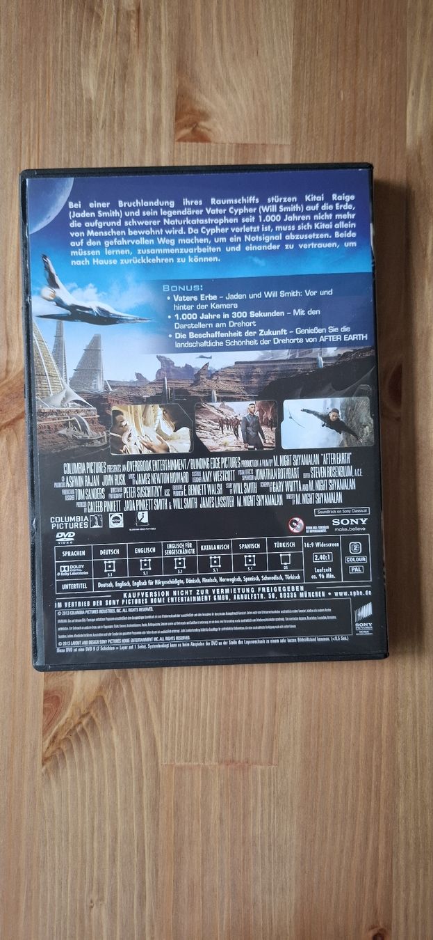 Tutti i DVDs: DVD After Earth Will Smith – Usato da St. Gallen venduto da emi_nfh9 1