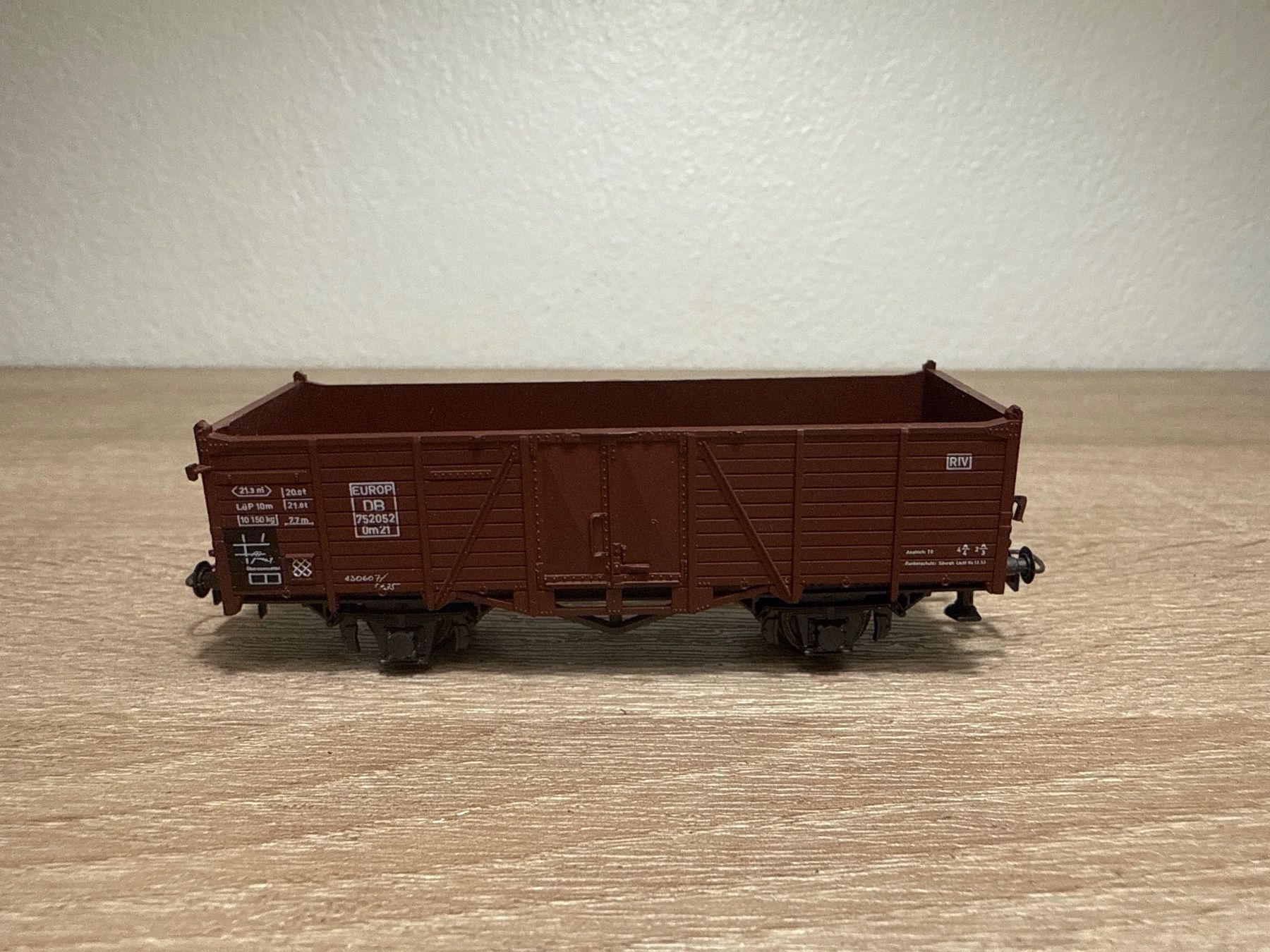 Kleinbahn Modellini di ferrovie: Roco Güterwagen DB H0 (82) – Usato da St-Aubin-Sauges venduto da tantome 1