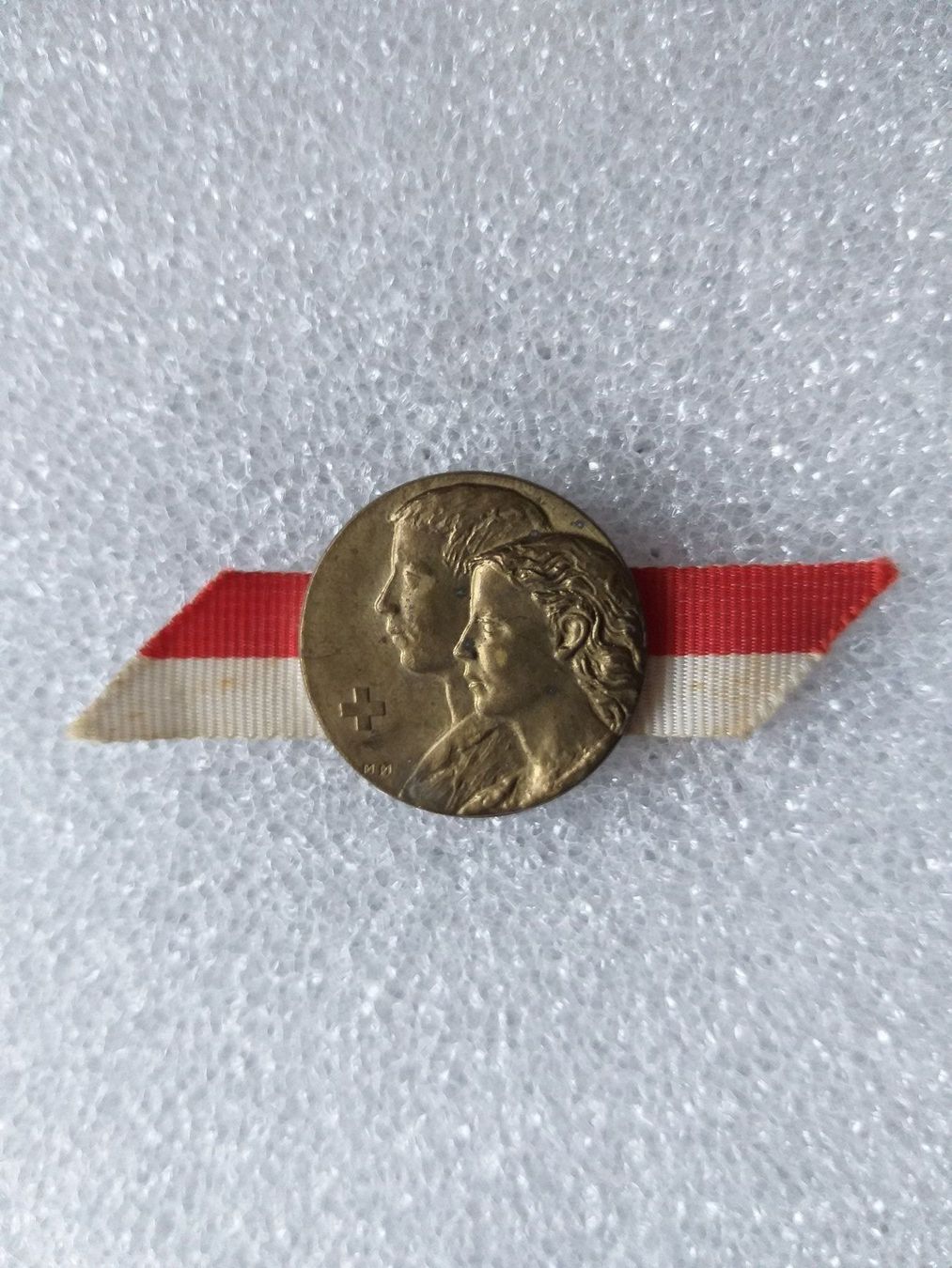 Placchette & Badge: 1. August Abzeichen 1949 mit Seidenband – Usato da Bauma venduto da SwissMilitaria