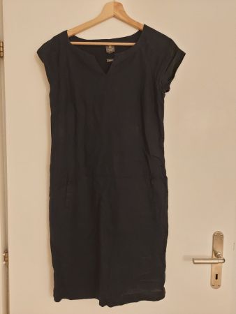 Schlichtes Leinenkleid