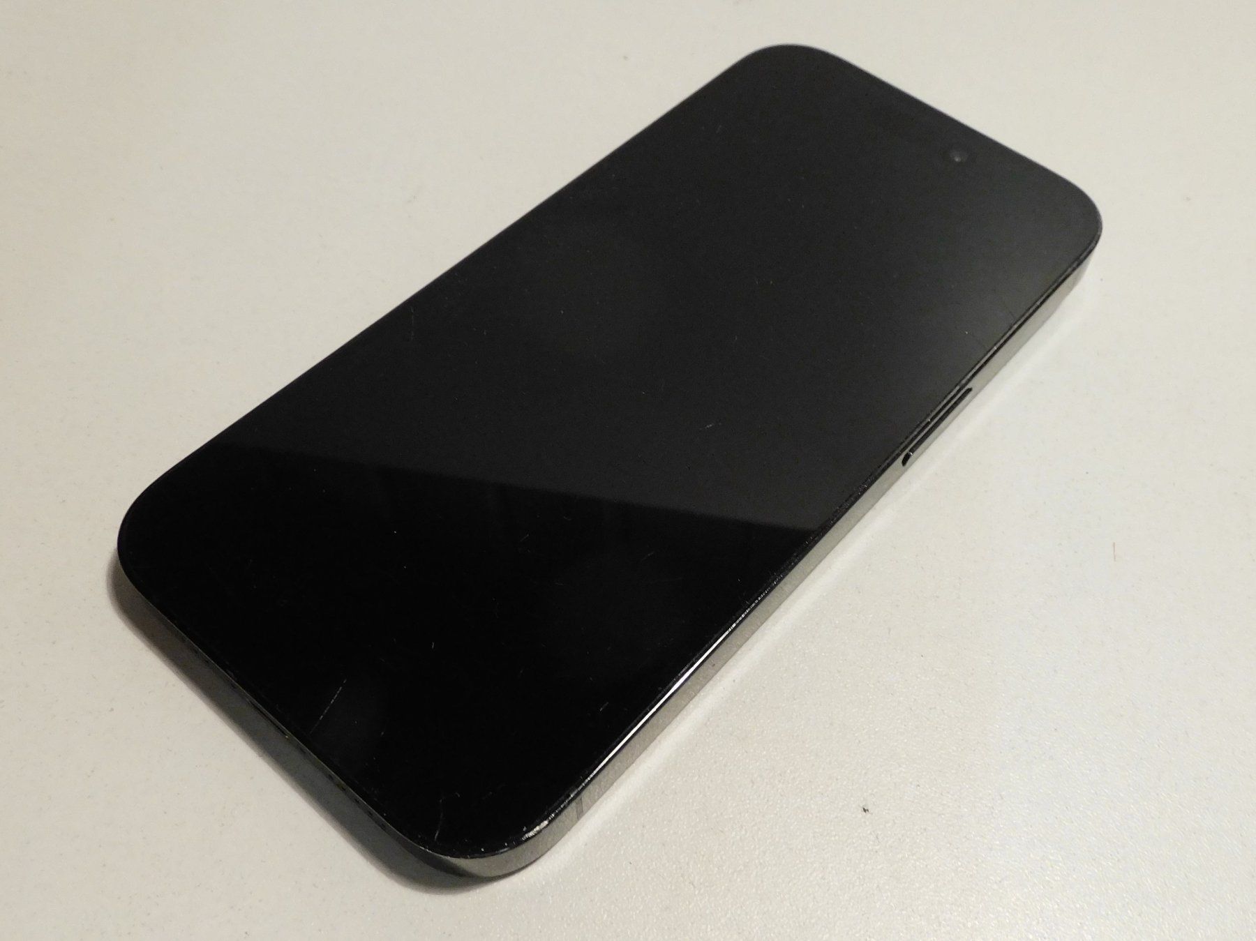 Apple Handys / Smartphones: Apple iPhone 14 Pro schwarz Telephon Apple Handy – Gebraucht aus Sursee von 76