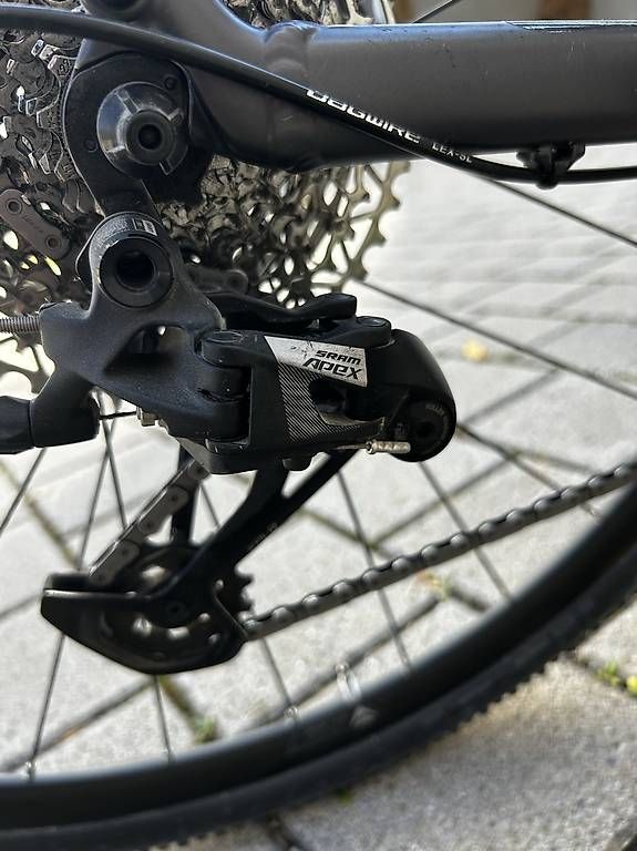 Velos: Merida Alltagsfahrrad Gr. M – Gebraucht aus Pfäffikon ZH von Ellenbogenbremser 3