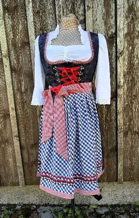 Fesches Dirndl Komplettset Grösse M
