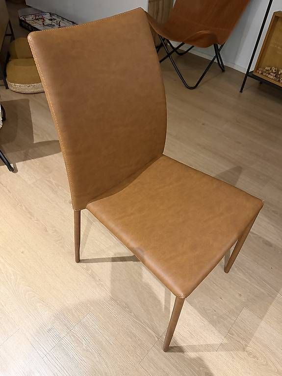 Chaises: Kunstlederstühle – D'occasion à Mettmenstetten par branimir81