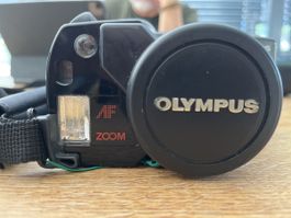 Olympus AZ-300 Superzoom: Vintage Kamera mit Tasche!