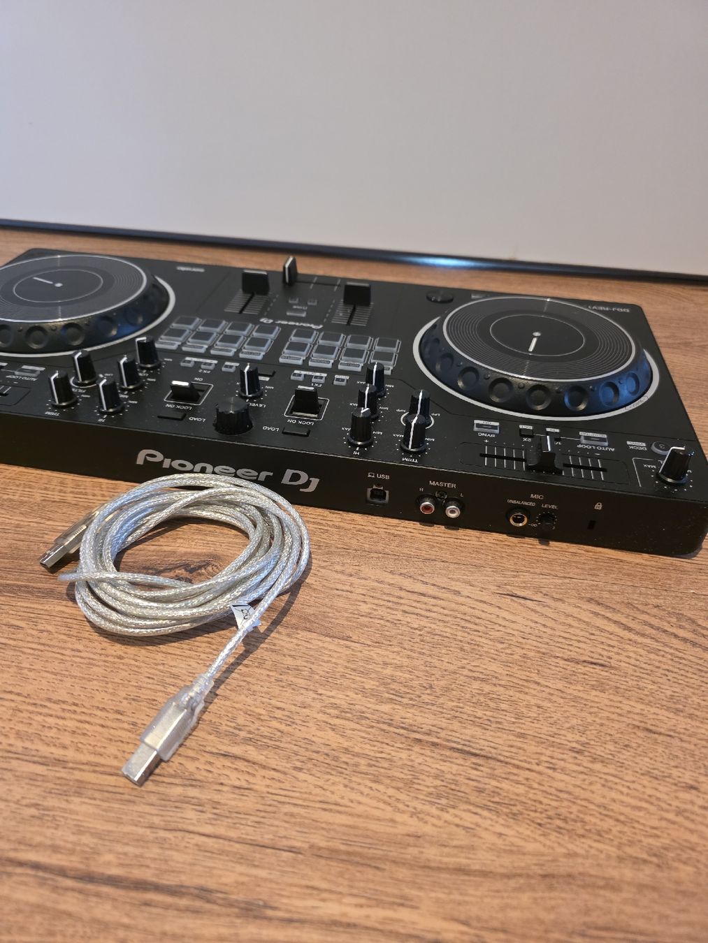 Pioneer Mischpulte: Pioneer DJ DDJ-REV1 Performance DJ Controller mit Kabel – Gebraucht aus Tägerwilen von JMAXD 2