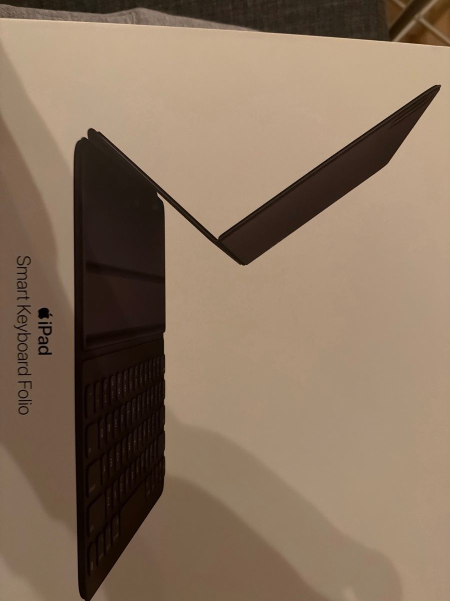 Apple Tastaturen: iPad Smart Keyboard Folio EU/ ES – Neu (gemäss Beschreibung) aus Zug von ver_9qs8
