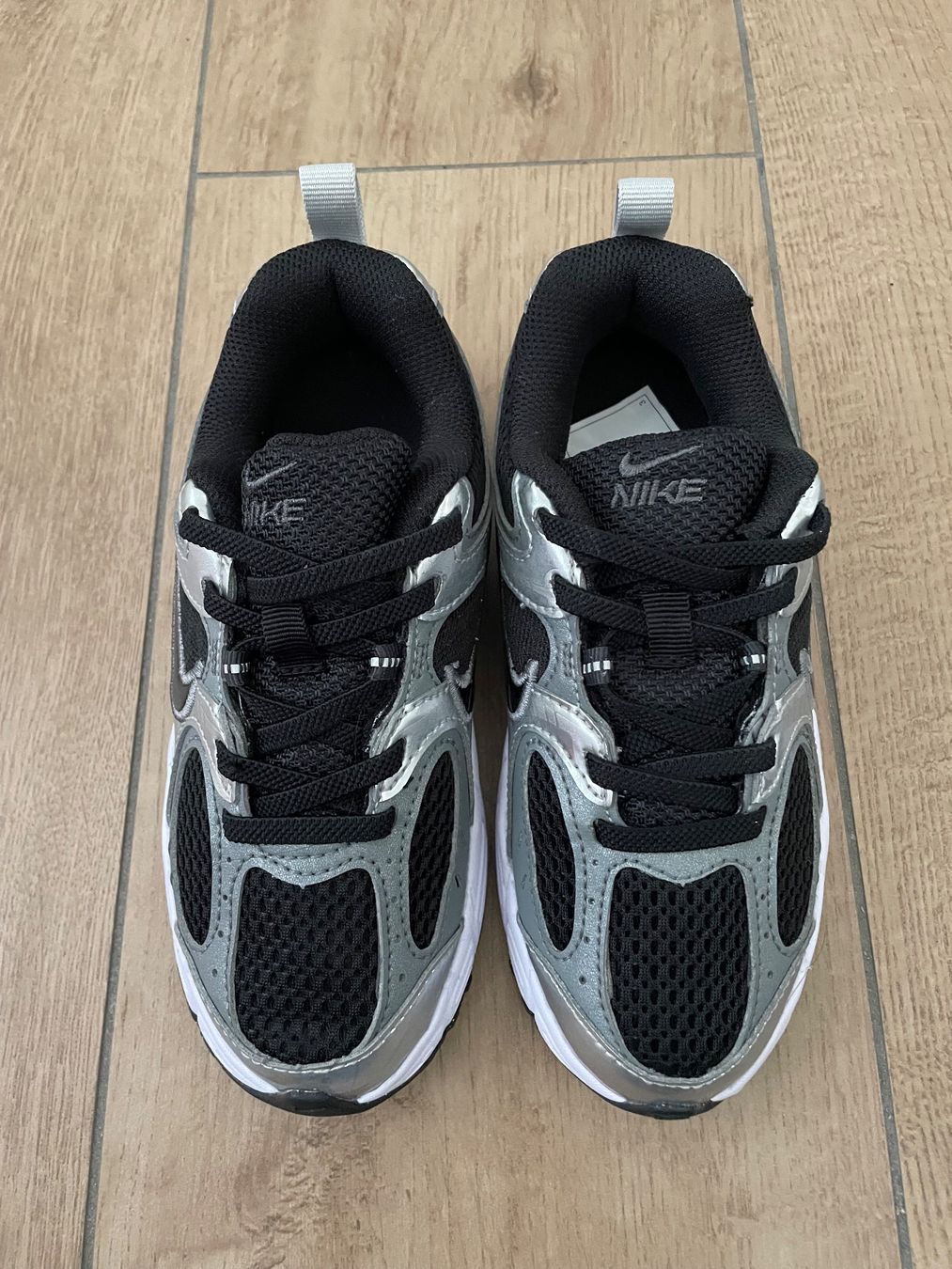 Nike Scarpe per ragazzi: Nike Turnschuhe Gr. 30 NEU – Nuovo e nell'imballaggio originale da Waltenschwil venduto da hansnine 2