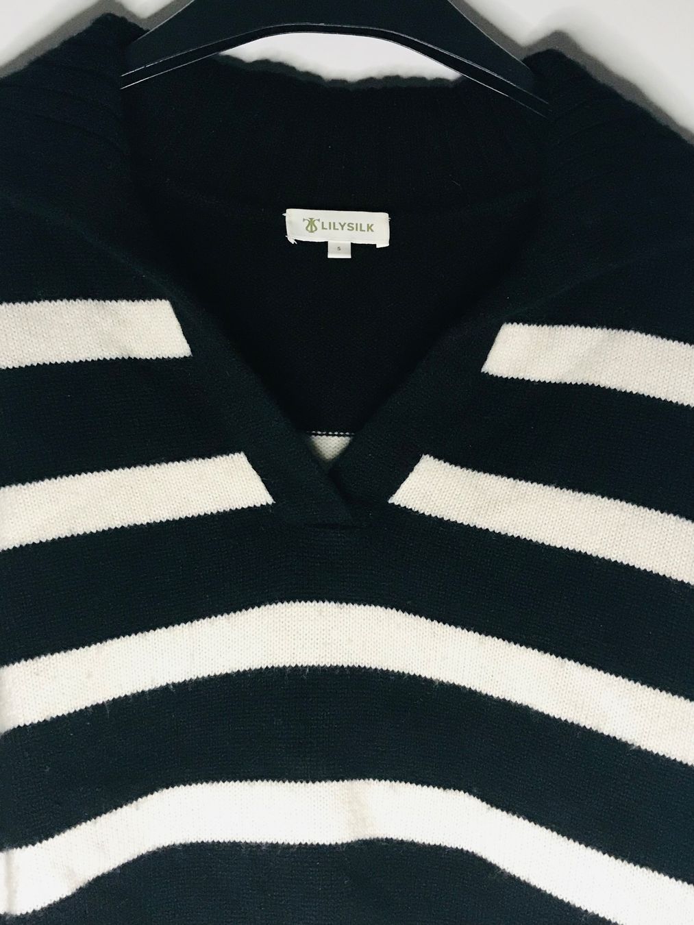 Maglioni & Felpe: Pullover aus feiner Merino Wolle, Gr.S/M – Usato da Zürich venduto da KEEPINSPIRED 5