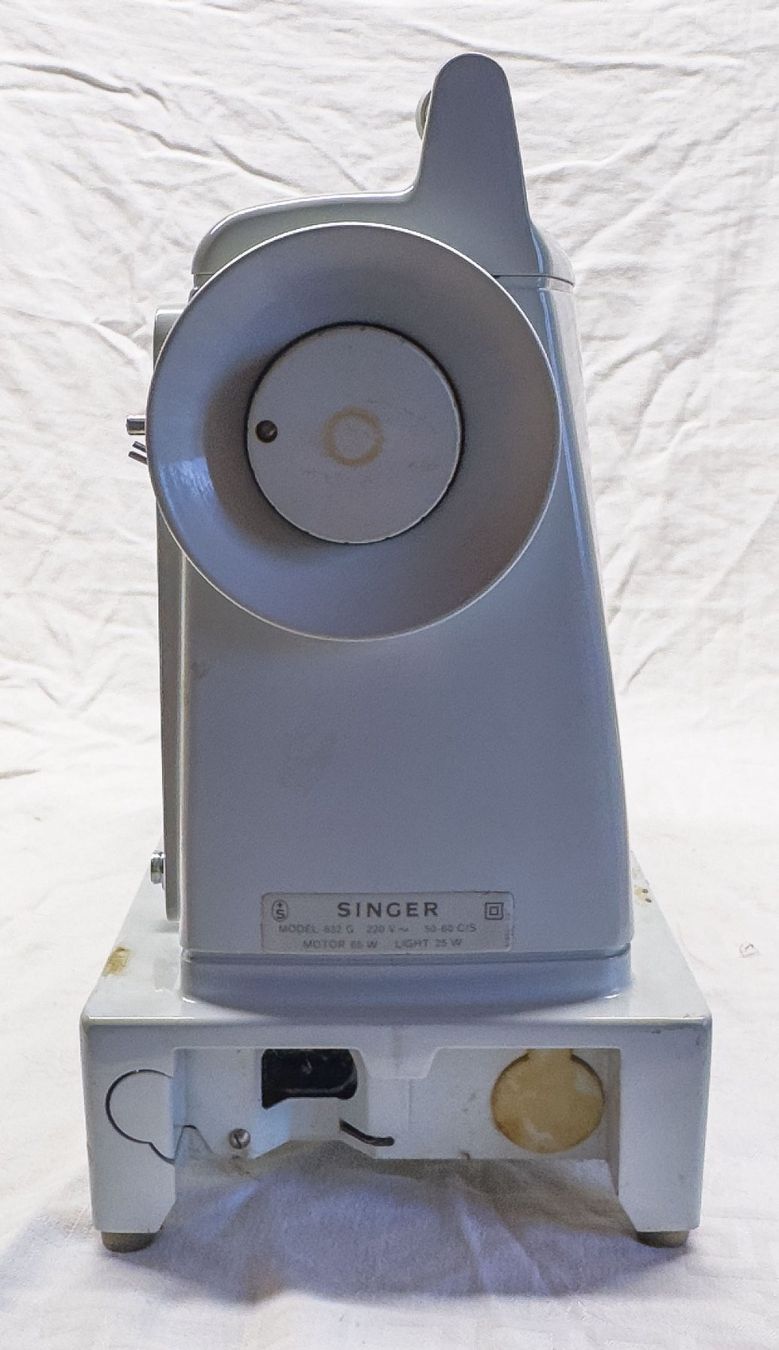 Singer Macchine da cucire: Nähmaschine Singer 632G defekt – Usato da Biel/Bienne venduto da tim_pww5 3