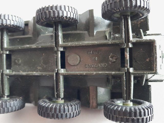 Jeep Voitures modèles: Metallpanzer und Jeep – D'occasion à St.Gallen par Stocken64 4
