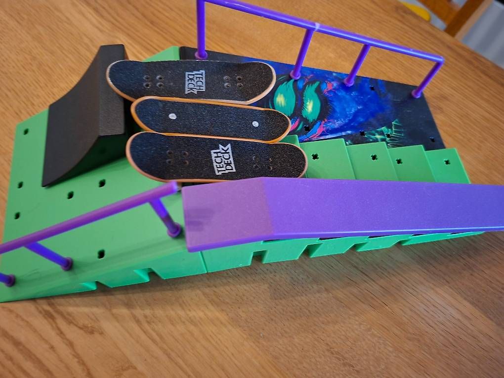 Jouets: Finger-Skateboard-Park von Tech Deck (Spinmaster) – D'occasion à Wangen SZ par coni2204_10 2