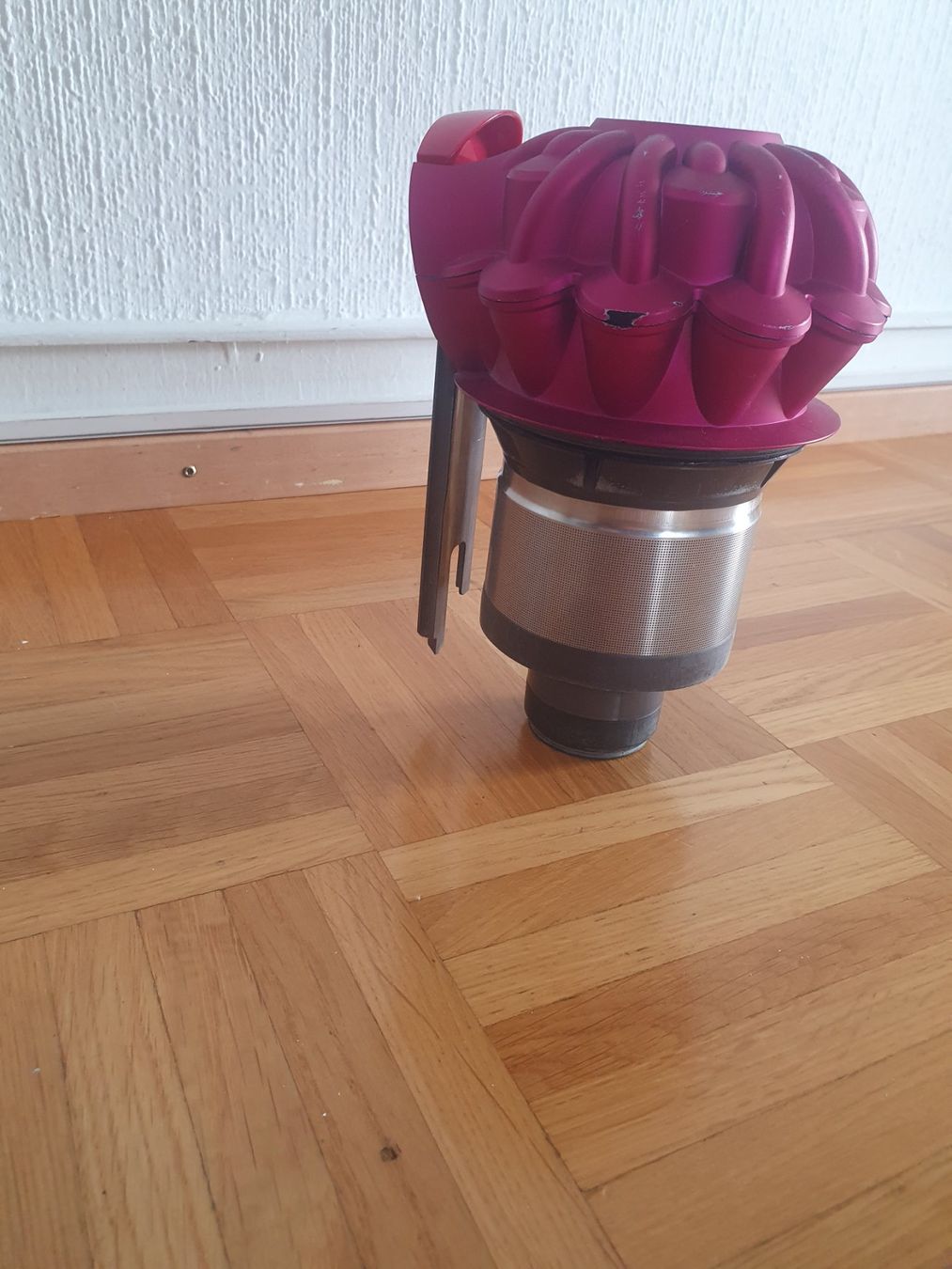 Contenitori & Simili: Cyclone pour dyson V7, ( compatible V8 ) – Usato da Prilly venduto da RoDyRe 2