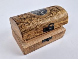 Holzschatulle mit Schnitzerei, ideal für Schmuck, 13 cm